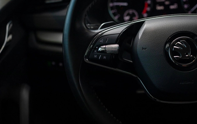 Skoda Octavia cena 86900 przebieg: 84875, rok produkcji 2020 z Łódź małe 781